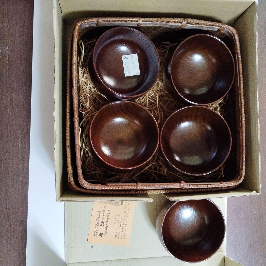 Amazon.co.jp: 漆器 汁椀 5個組 籠 梅 松葉 : ホーム&キッチン Amazon.co.jp: 漆器 汁椀 5個組 籠 梅 松葉 : ホーム&キッチン